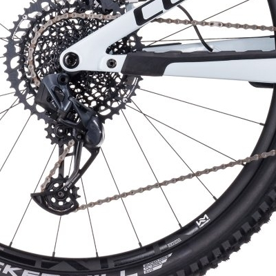 CUBE-Stereo-ONE44-C-68X-SLX-frostwhite-black-d3